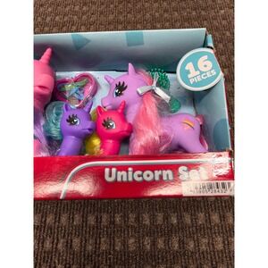 Kid Connection Mini Unicorn Set 16 Pieces Pink Purple Figures Brush Accessories